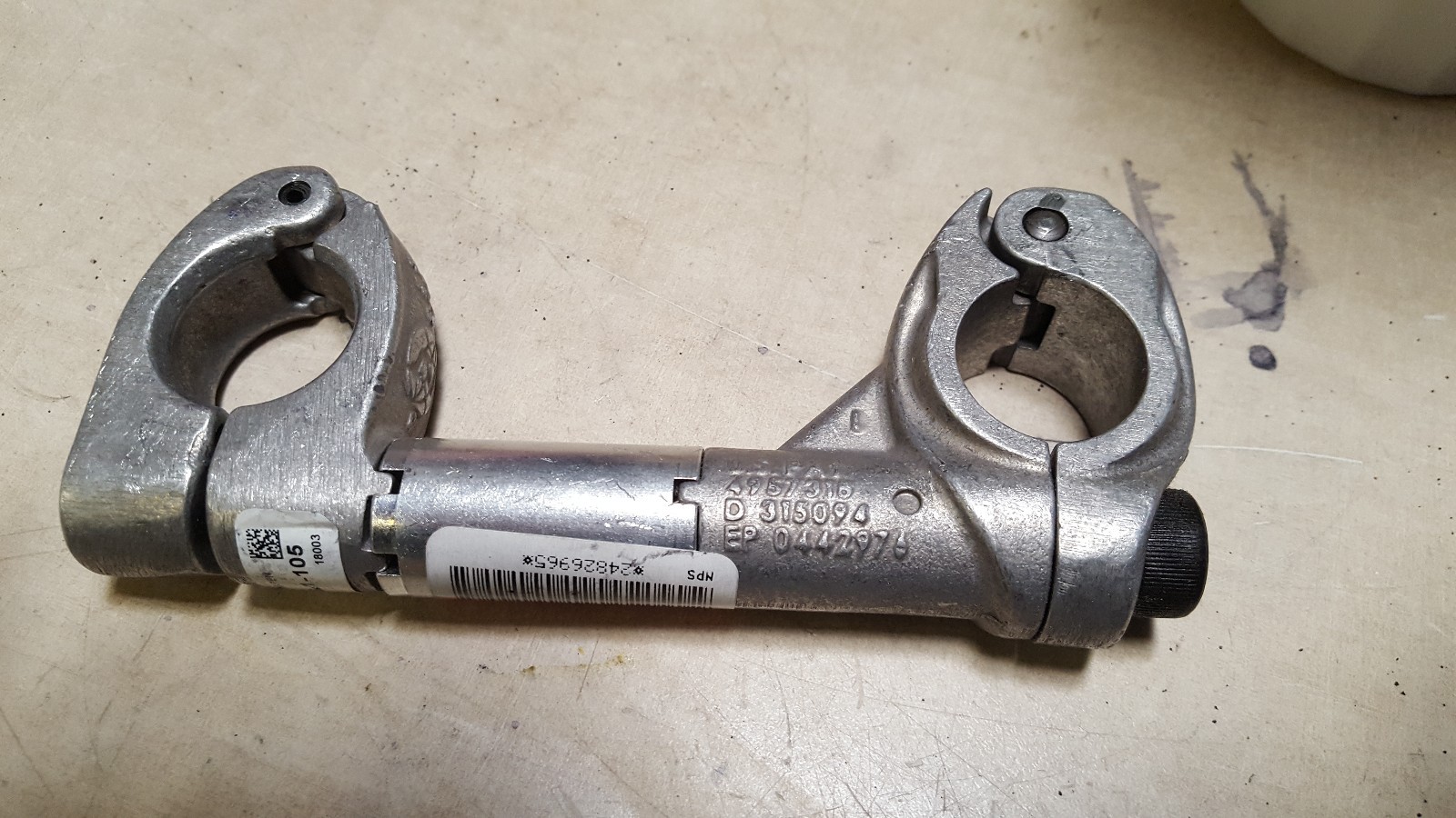 IMI NORGREN XUMB-1-105 ULTRA ARM FLIP TOP 1" DIAMETER, 5-1/2" OAL