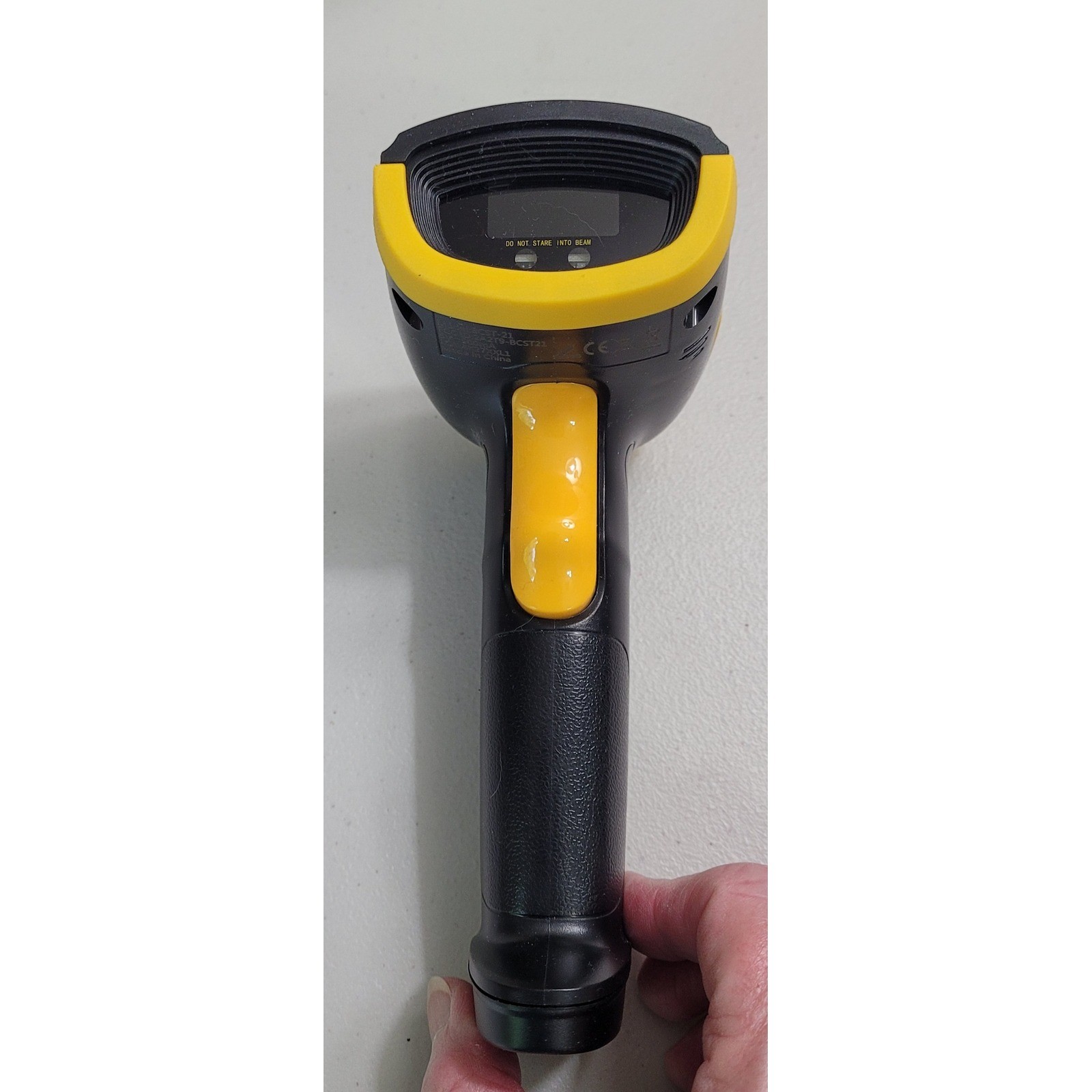 Inateck BCST-21 Wireless Barcode Scanner Black Yellow Handheld New Open Box