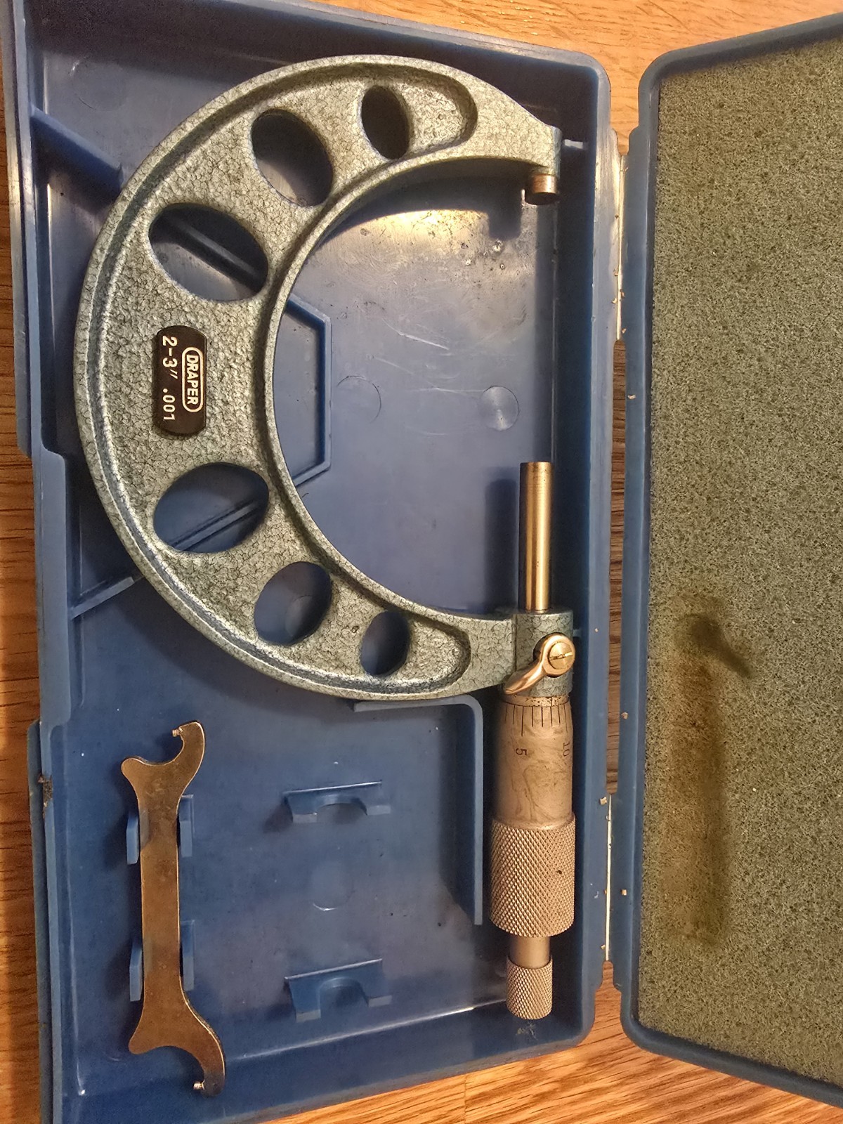 Draper Outside Micrometer, 2-3" Range,  .001" Graduation