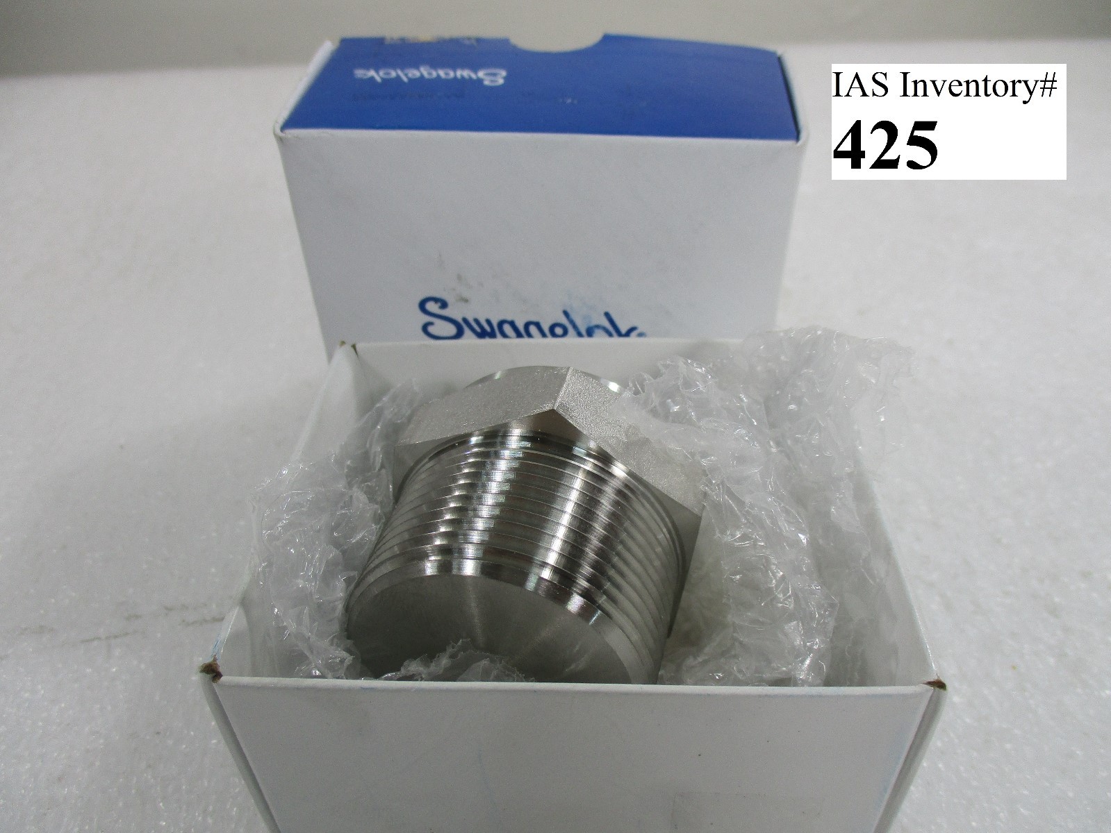 Swagelok SS-20-P Stainless Steel 1 ¼” Pipe Plug (new)