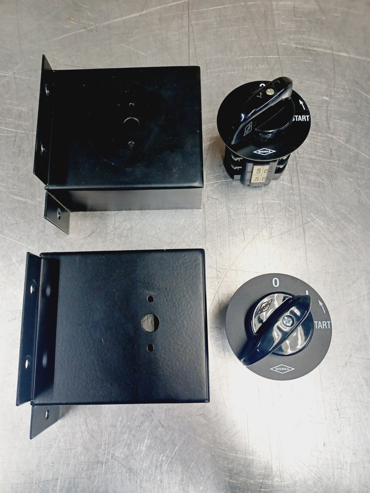 Bremas 3 Pole Switch CS0178377V0, 2 + START Positions, 8 Wire 20A 600VAC + Mount