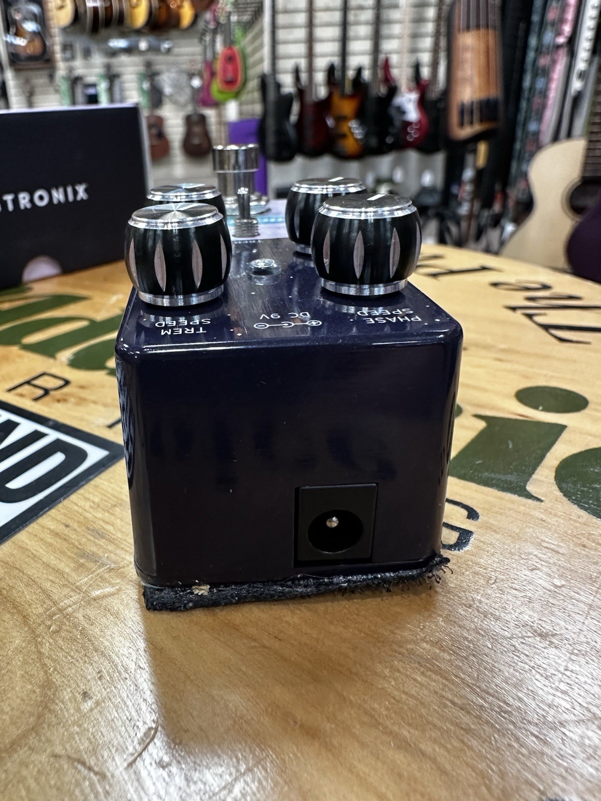 Pigtronix Moon Pool Dynamic Tremvelope Phaser