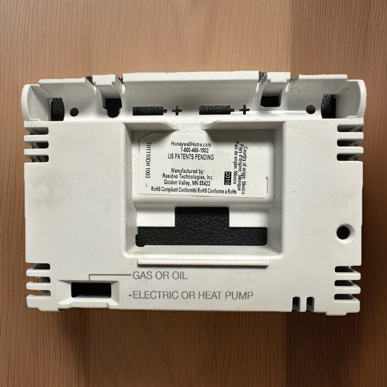 Honeywell TH1110DH1003 Digital Non-Programmable Thermostat Untested
