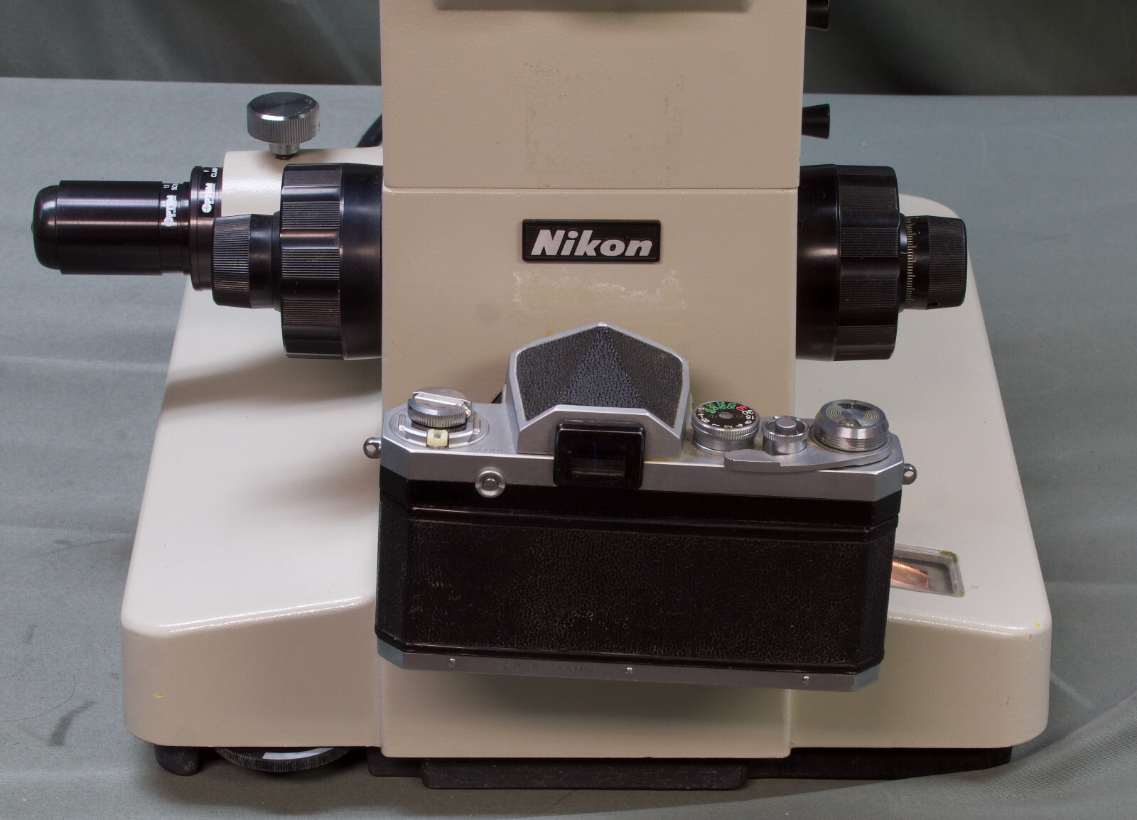 Nikon Diaphot Microscope (R15)
