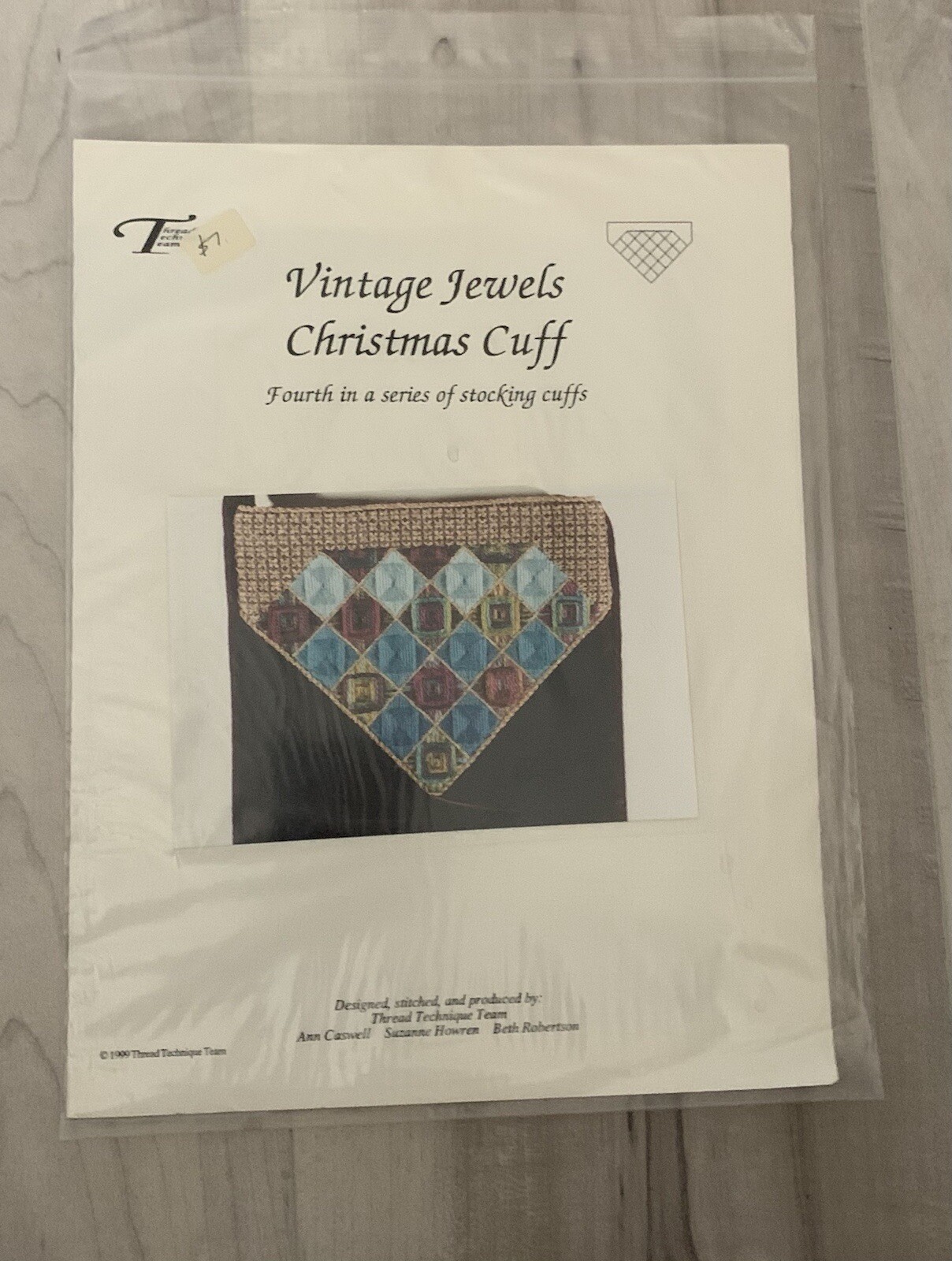 "Vintage Jewels Christmas Cuff counted needlepoint pattern Thread Technique Team