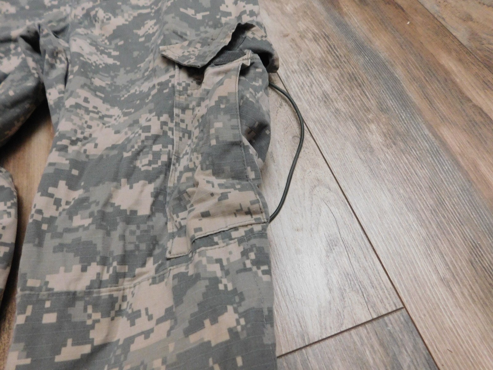 US ARMY ACU PANTS SIZE SMALL - SHORT
