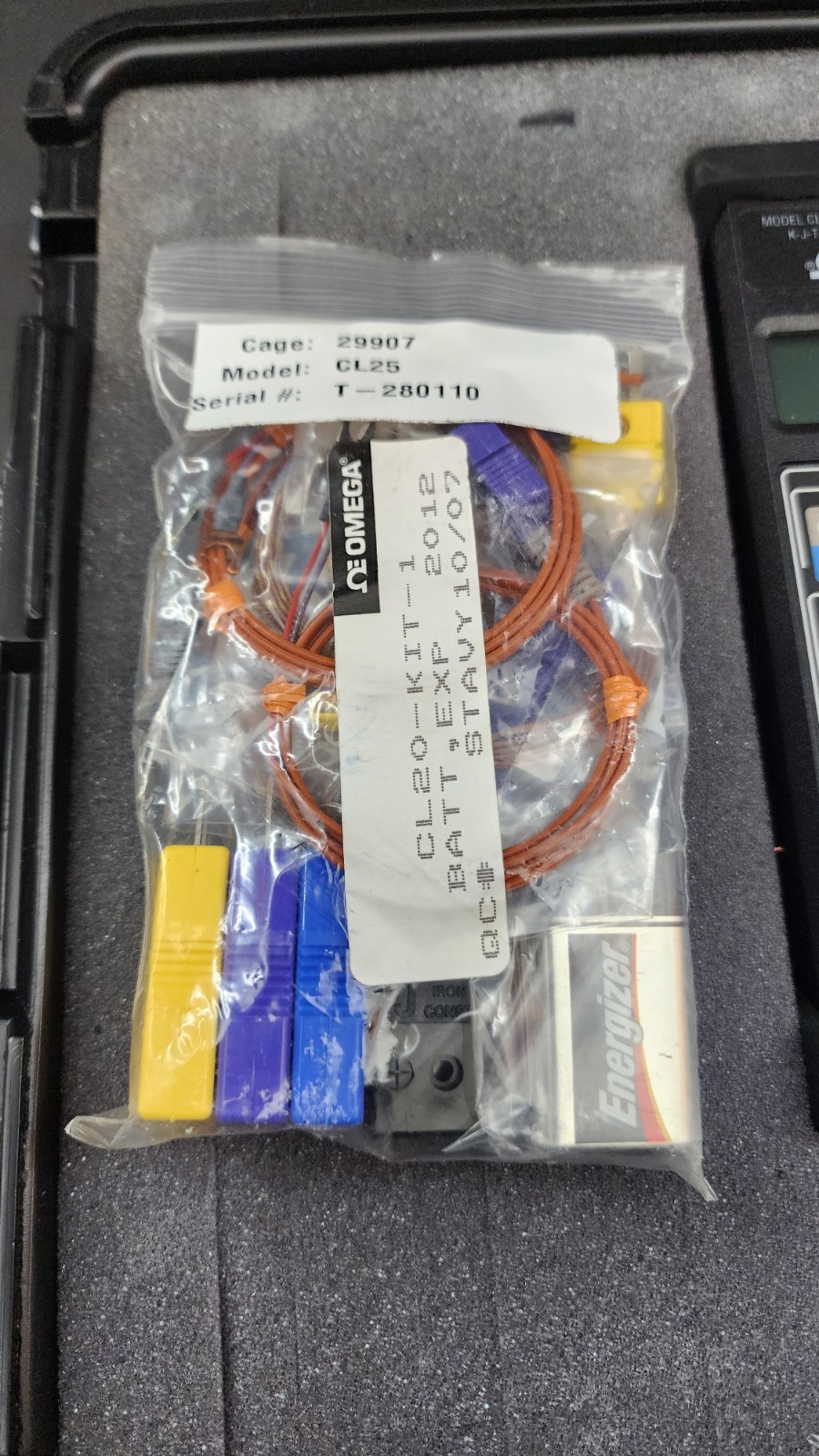 Omega CL25 Precision Temperature Calibration Meter Power on Test