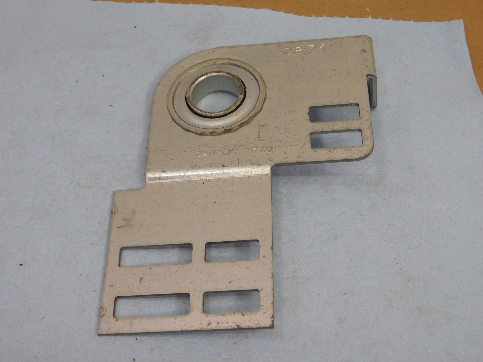 Garage Door Torsion Bar left Mounting Brackets Bearing