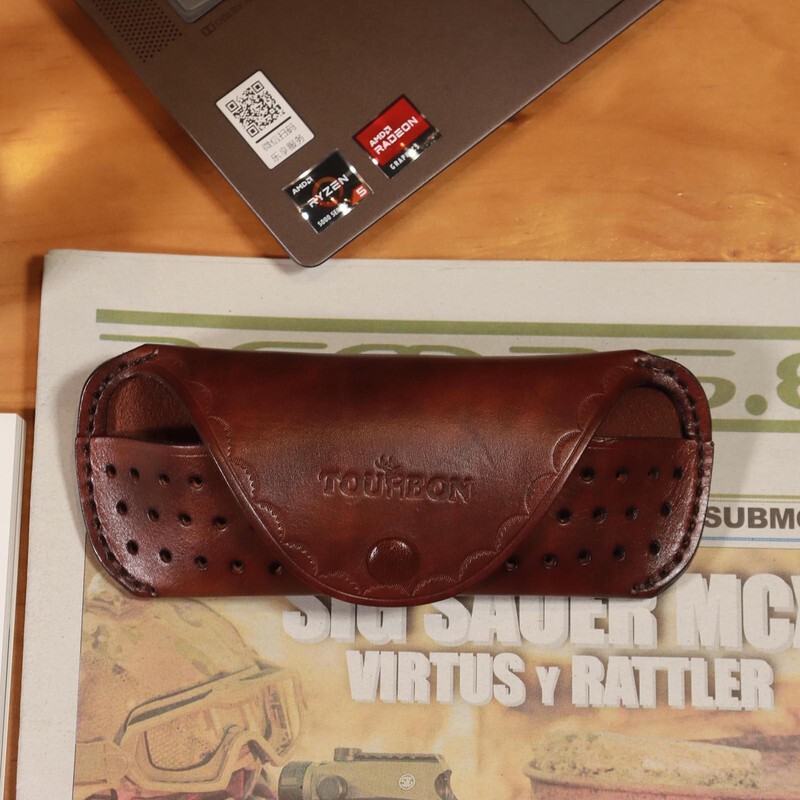 TOURBON Leather Eyeglasses Protector Case Glasses Carrier Belt Pouch Gift