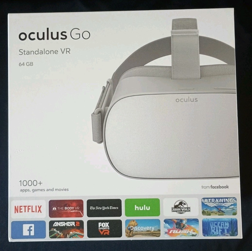 Meta Oculus Go 64GB Standalone VR Headset - Working- Original Box + Accessories