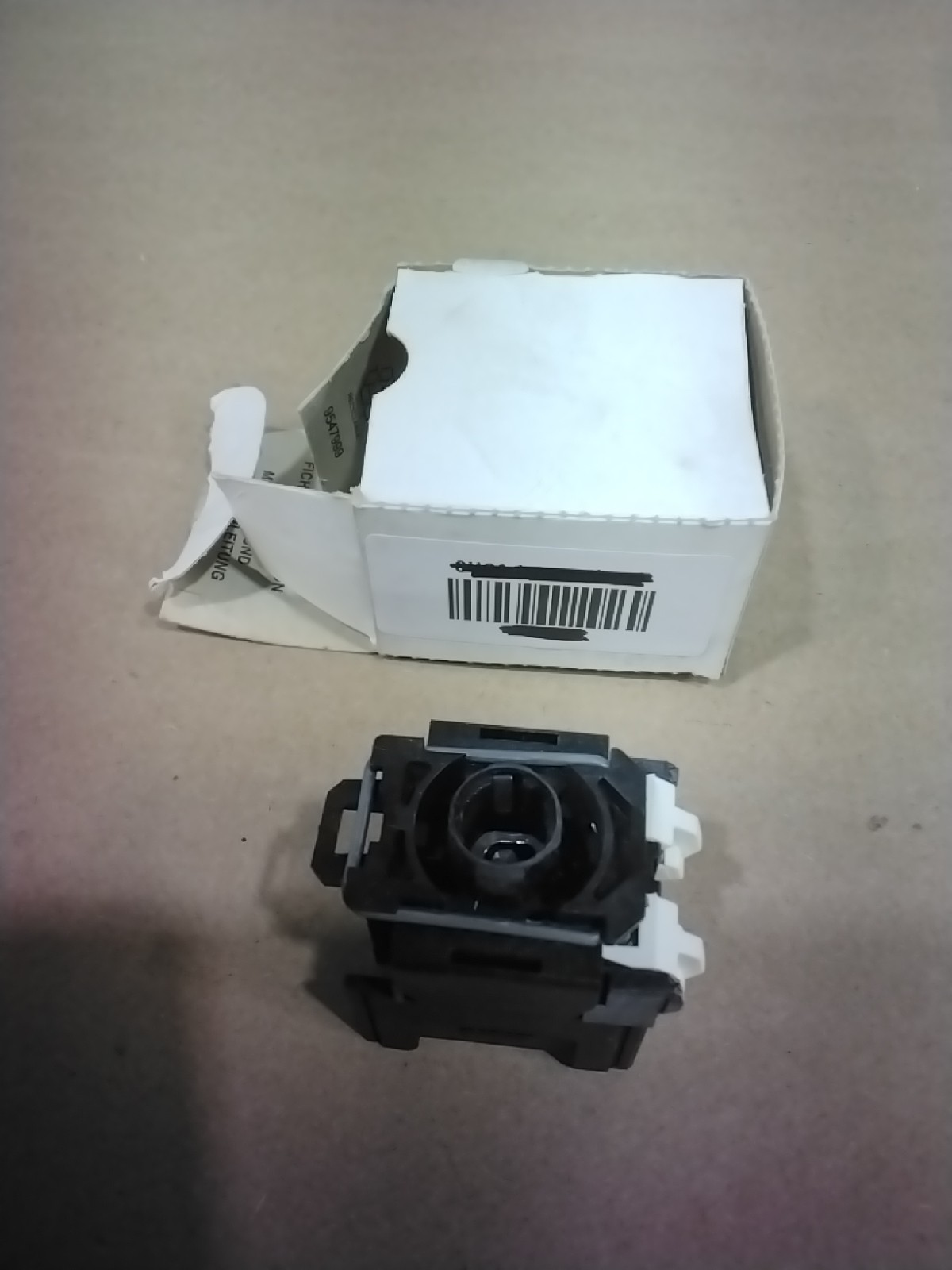TELEMECANIQUE DFSN 026484 LAMPHOLDER