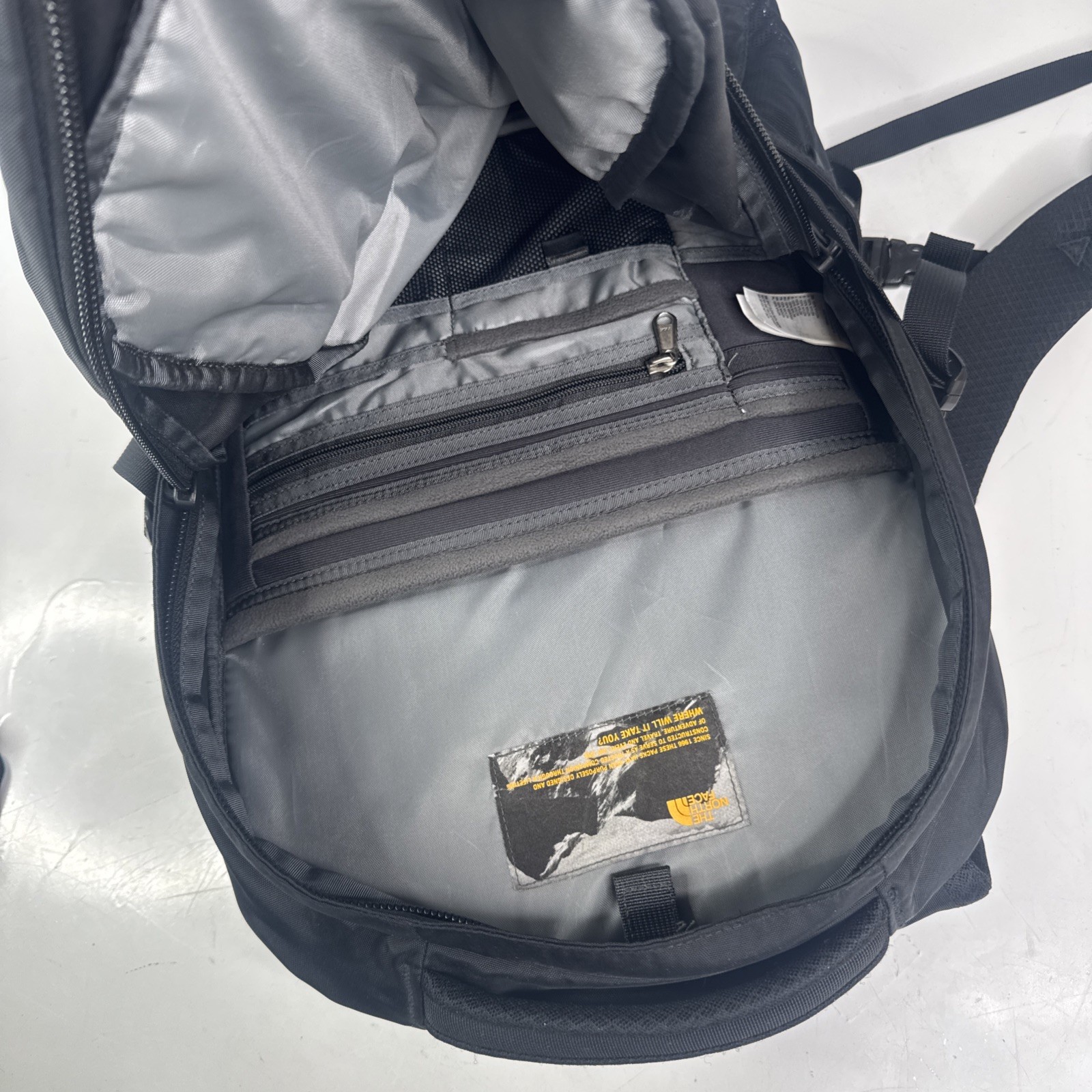 The North Face Iron Peak 28L Backpack - Excellent Condition