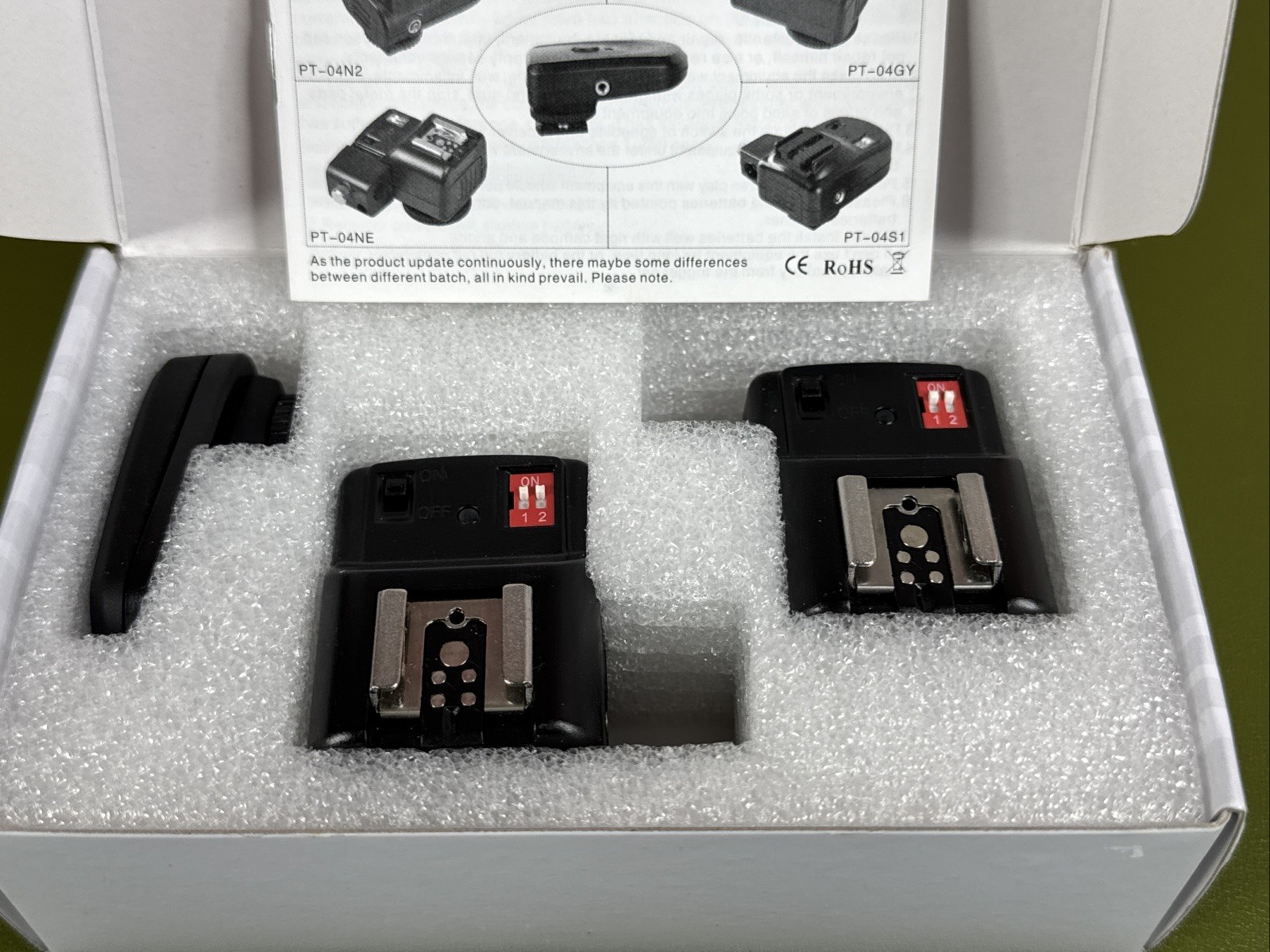 Studiohut 4 channel Wireless Radio Hot Shoe Flash Trigger Kit for Canon EOS, Nik