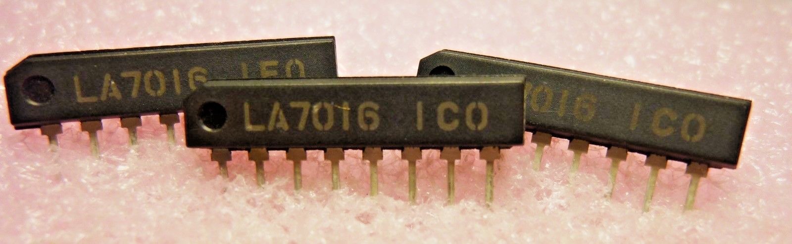 LA7016 / SIP / IC  / 4 PIECES (QZTY)