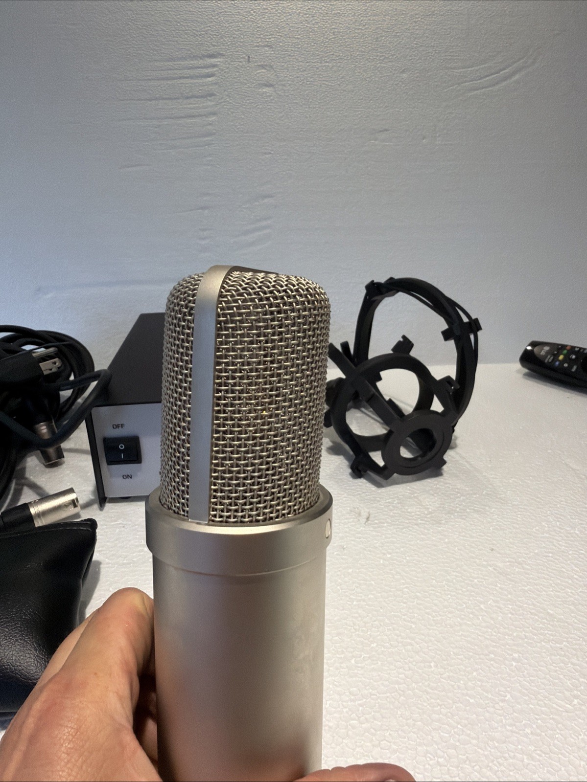 NTK MICROPHONE POWER SUPPLY AND MICROPHONE