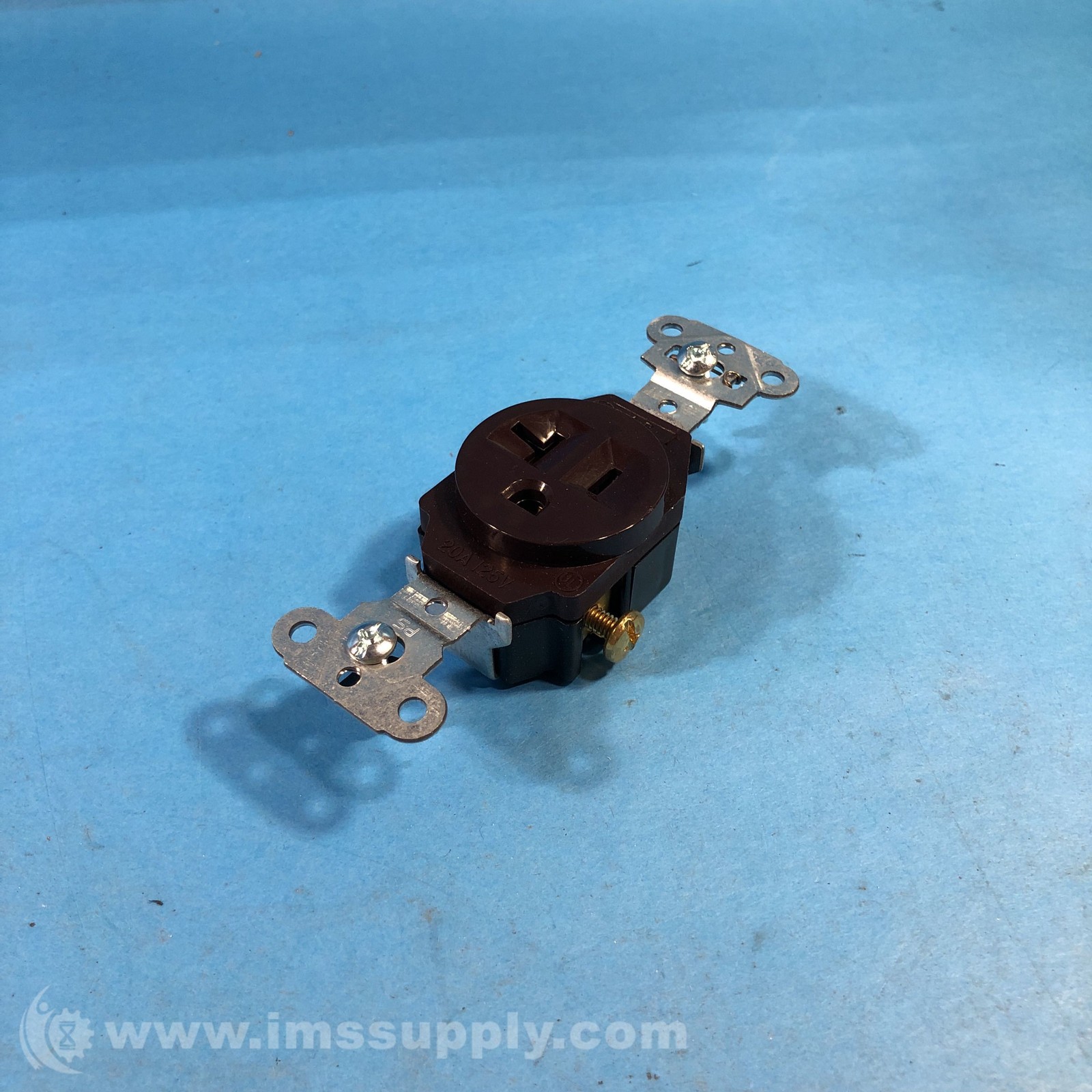 Legrand 5351 Heavy-Duty Spec Grade Single Receptacle FNOB