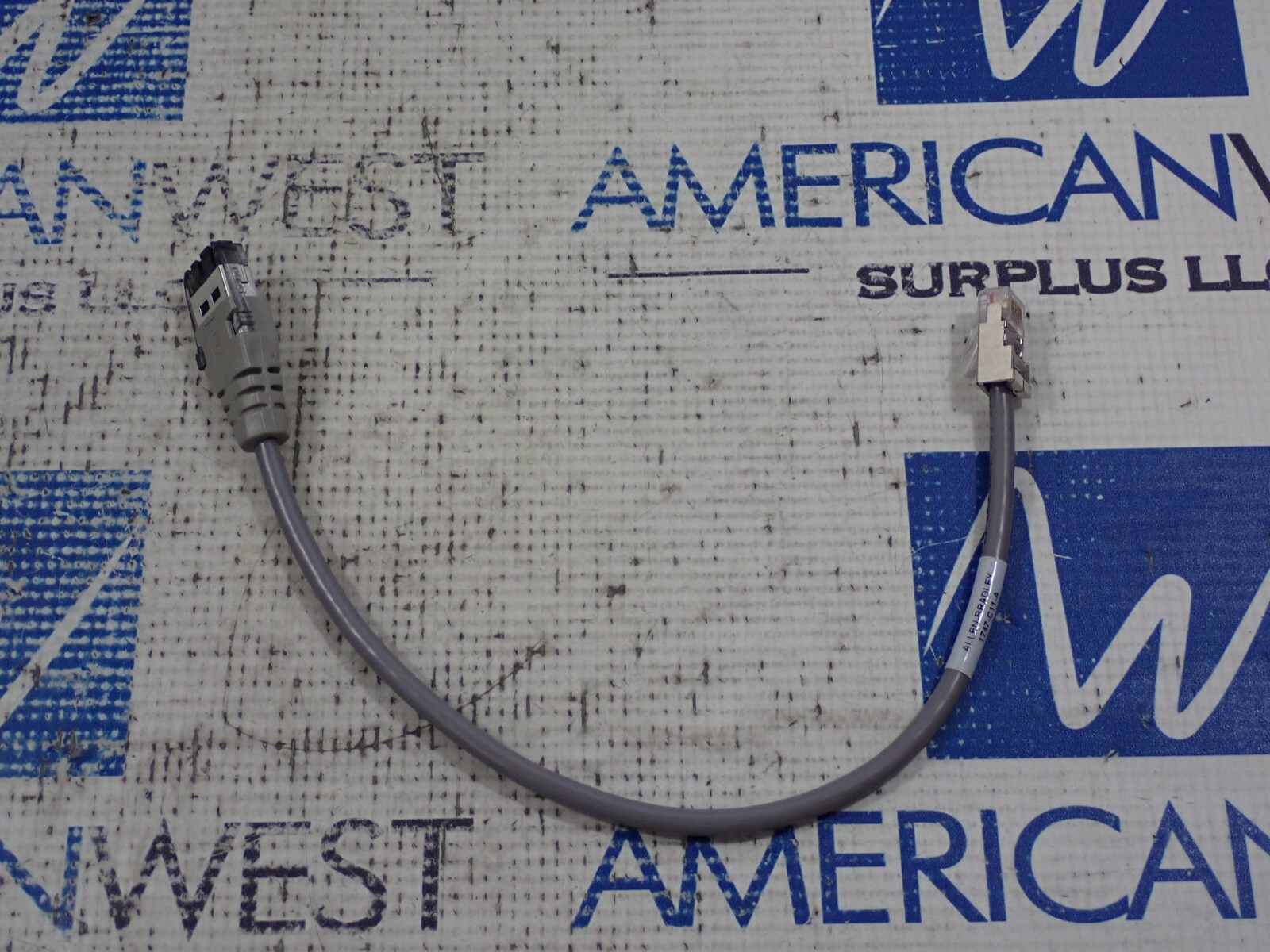 Allen Bradley 1747-C11 Processor Isolated Link Cable