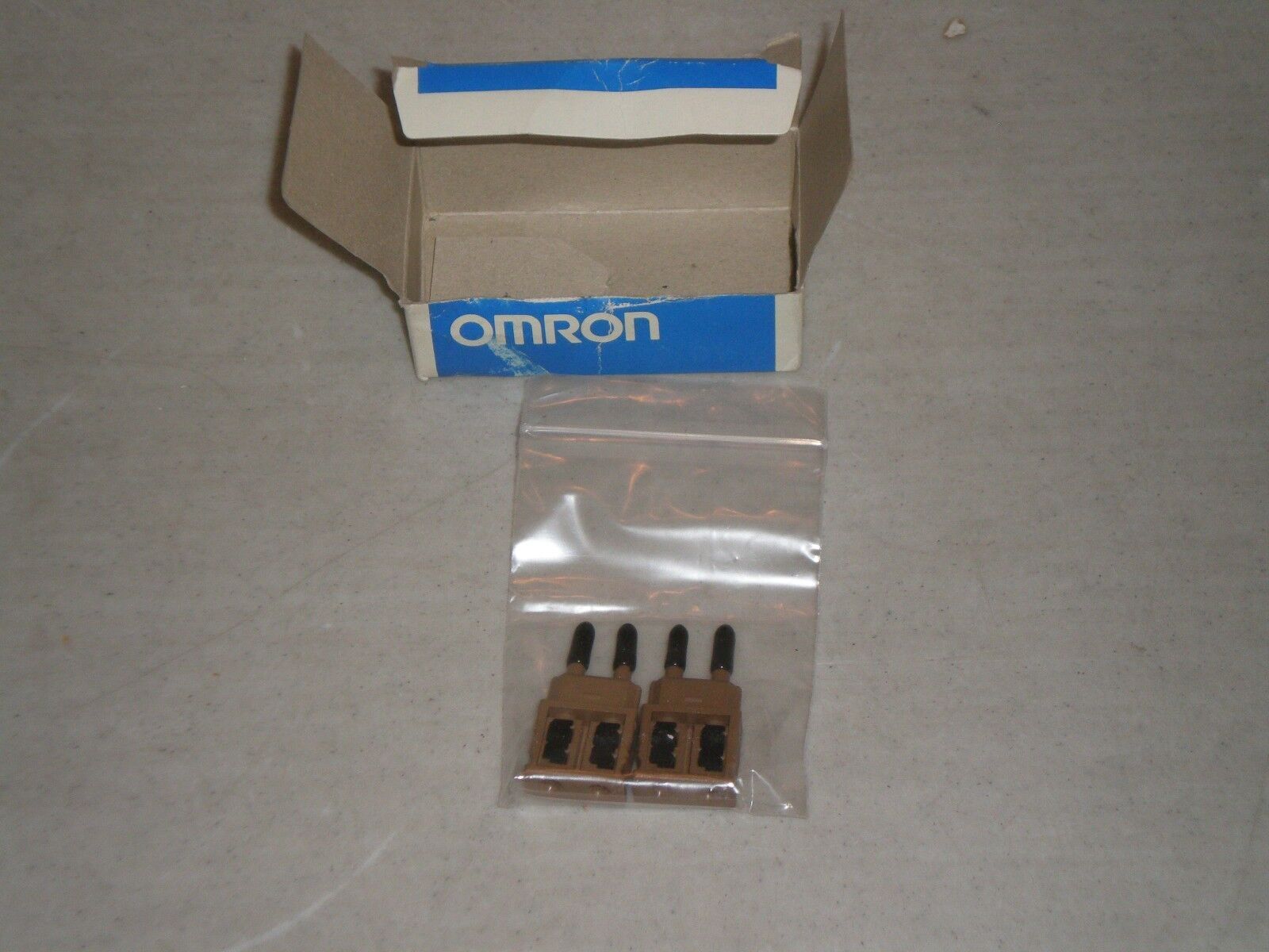 New! Omron B500-CO001 Free Shipping! B500-0001