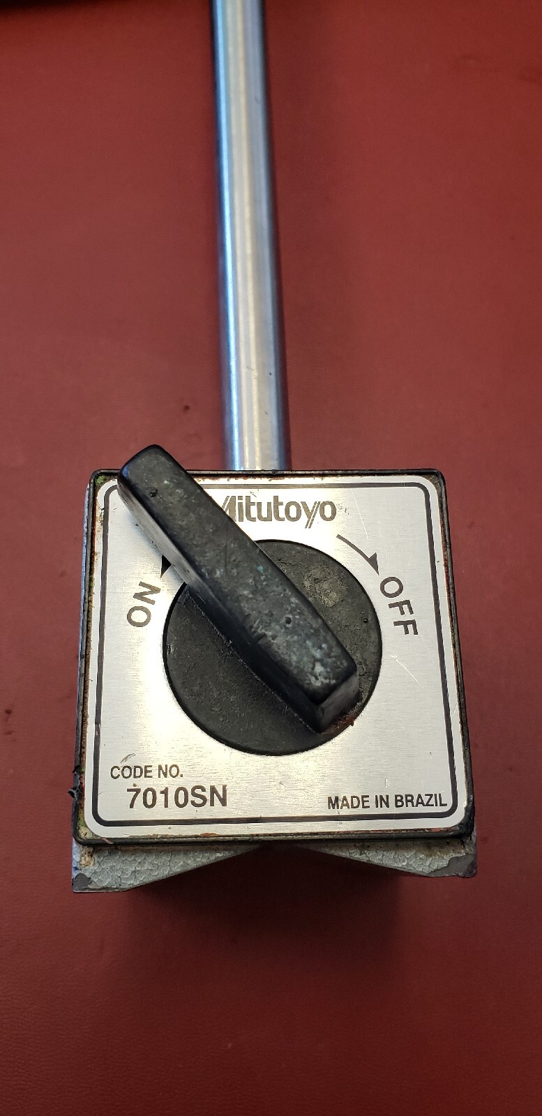 USED Mitutoyo 7010SN WITH POLE NO CLAMP ( C2-2C)