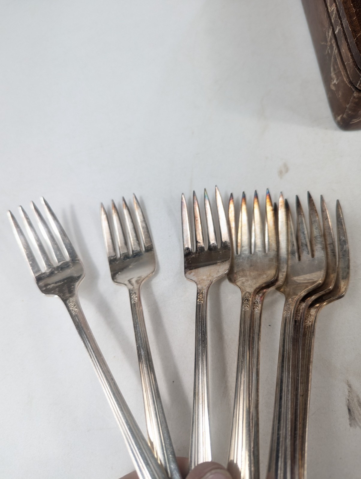 Rogers & Sons Lillianne Silverplate Flatware Silverware Set 43Pc Wood Case