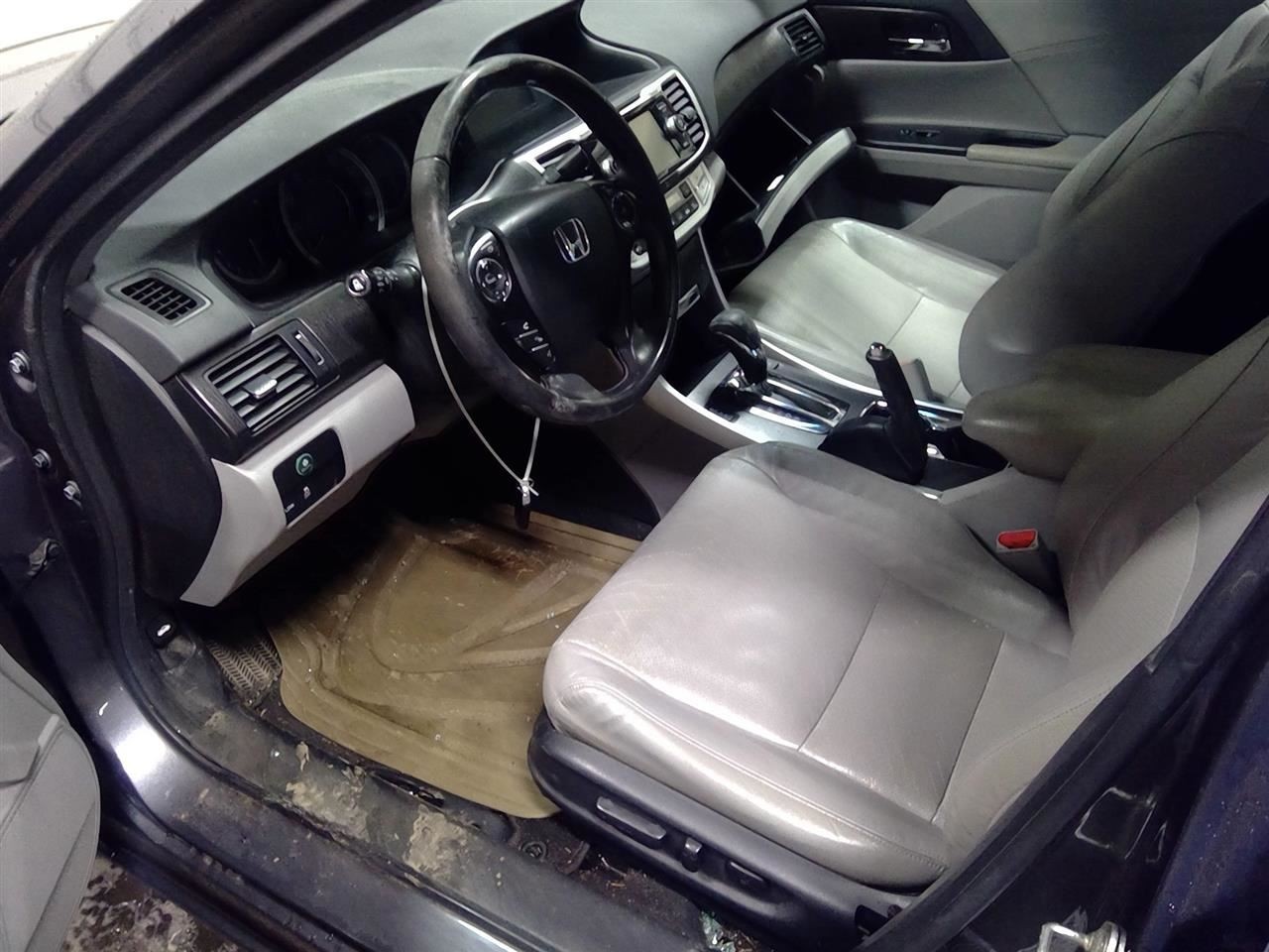 Smart Power Control Unit Module Left Hand Kick Panel Fits 13-14 ACCORD 1820156