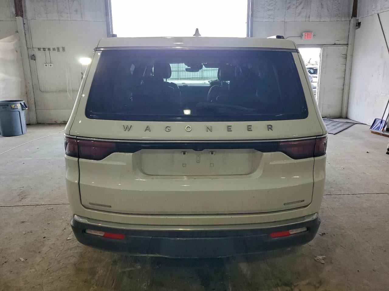 WAGONEER 2022 Glove Box 809584