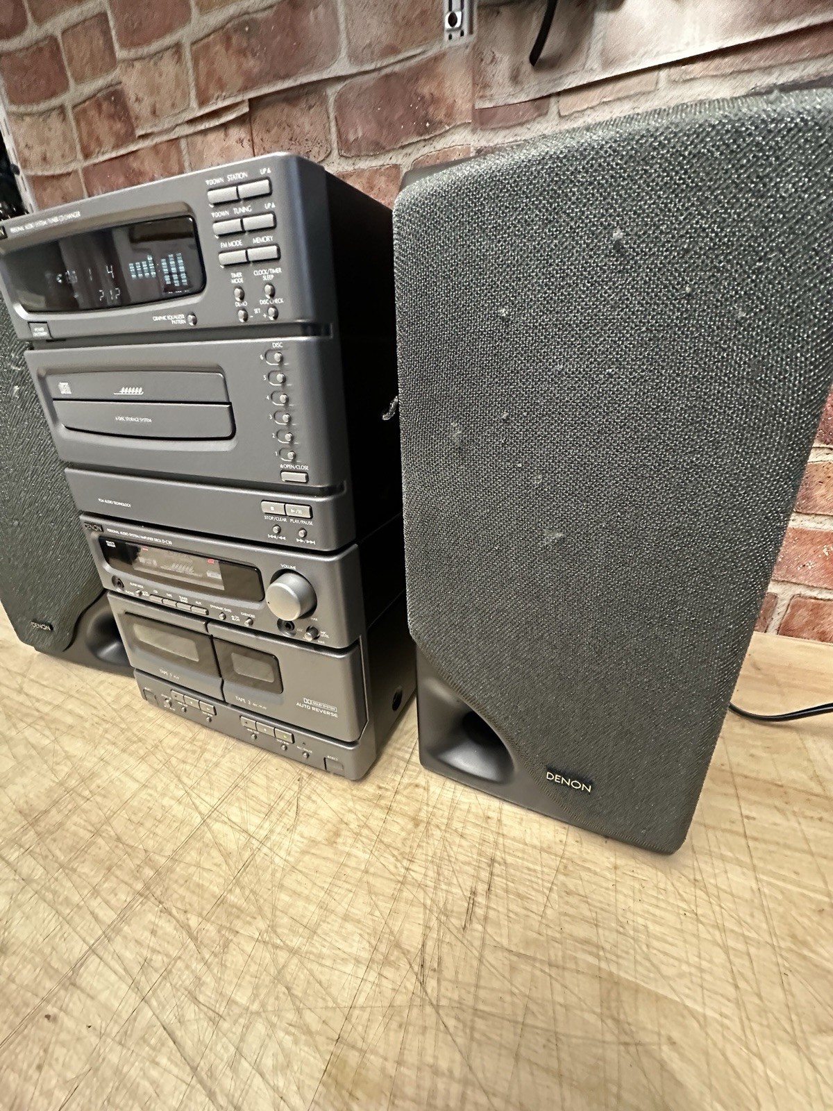 Denon D-C30 Micro Component HiFi 6 Disc Double Cassette Player (read)
