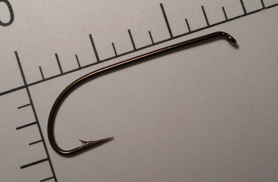 MUSTAD #2 Fly Tying STREAMER Hooks Limerick Down Eye Bronzed XFINE WIRE 1928 A