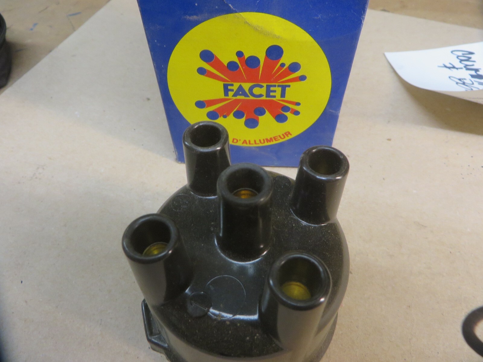 DISTRIBUTOR CAP FACET # 2.8625 vintage new N O S