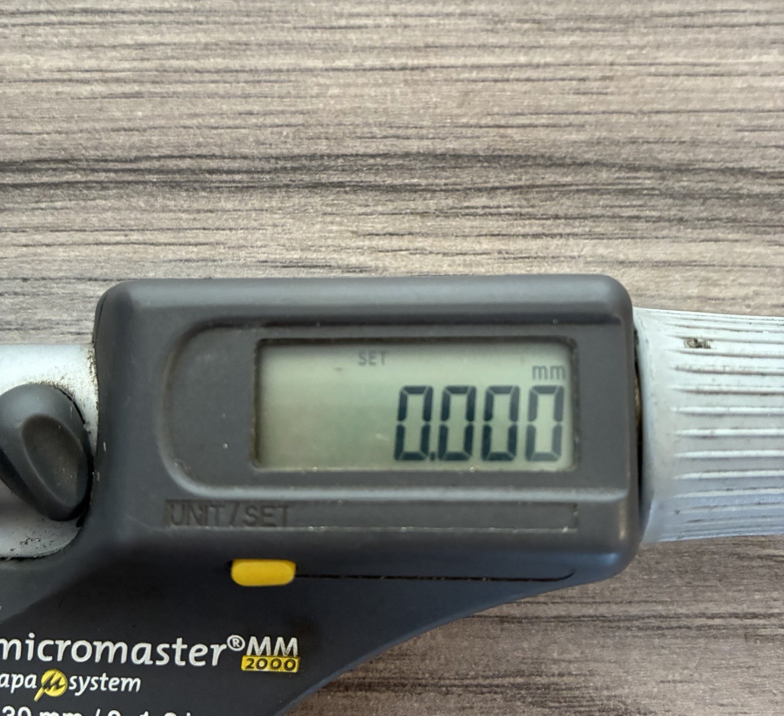 Brown & Sharpe MicroMaster MM 2000 0-30mm / 0-1.2'' Digital Micrometer