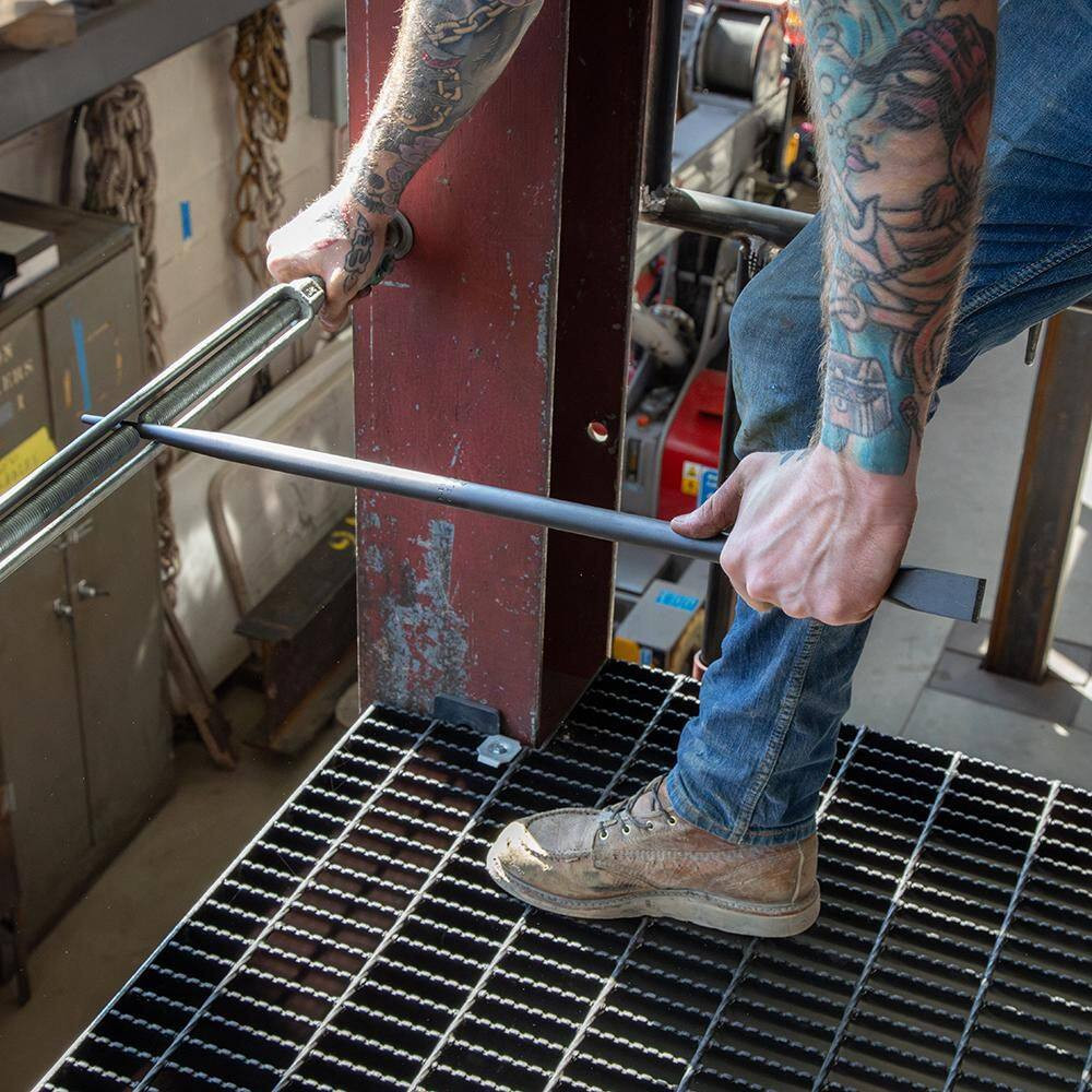Connecting Bar, 30-Inch Round, Straight Chisel-End