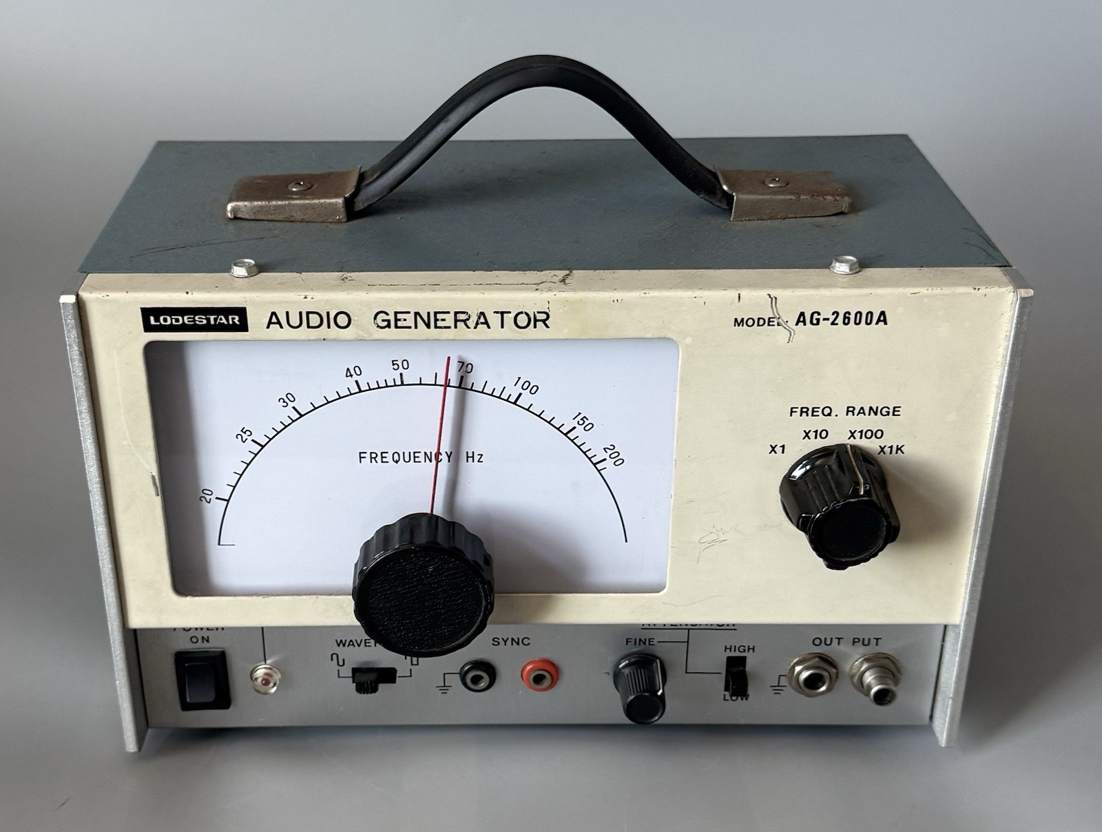 Parts/Repair Only — Power Tested — Lodestar Audio Generator AG-2600A — See Desc.