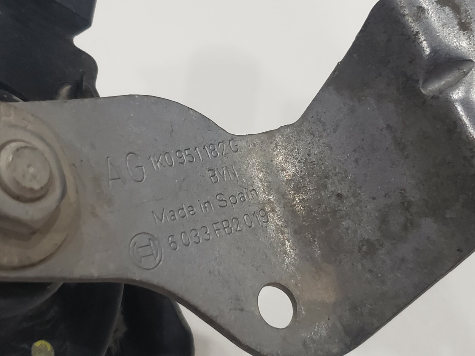 2010 Volkswagen Jetta horn oem