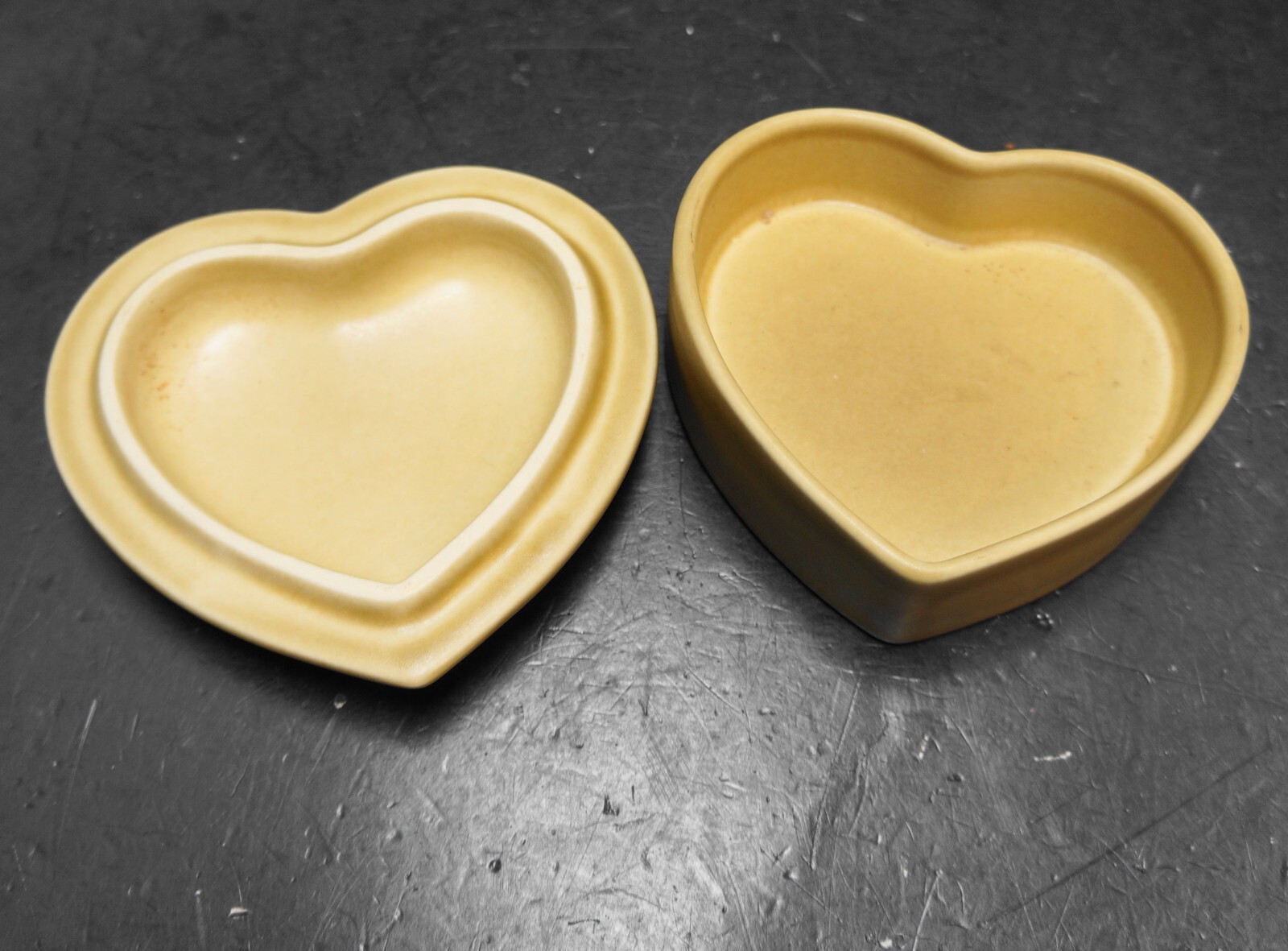 Pfaltzgraff Folk Art Heart Trinket Box Unsigned