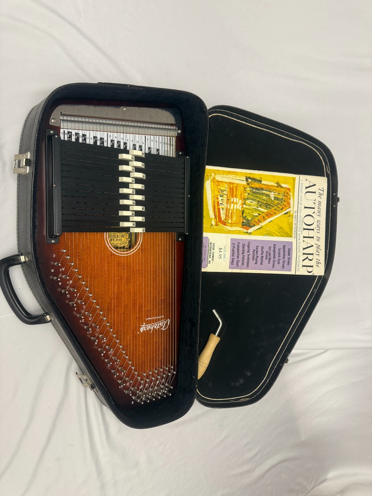 Oscar Schmidt OS-15B 15 Chord autoharp Dark Mellow Sound PLAYS PERFECTLY