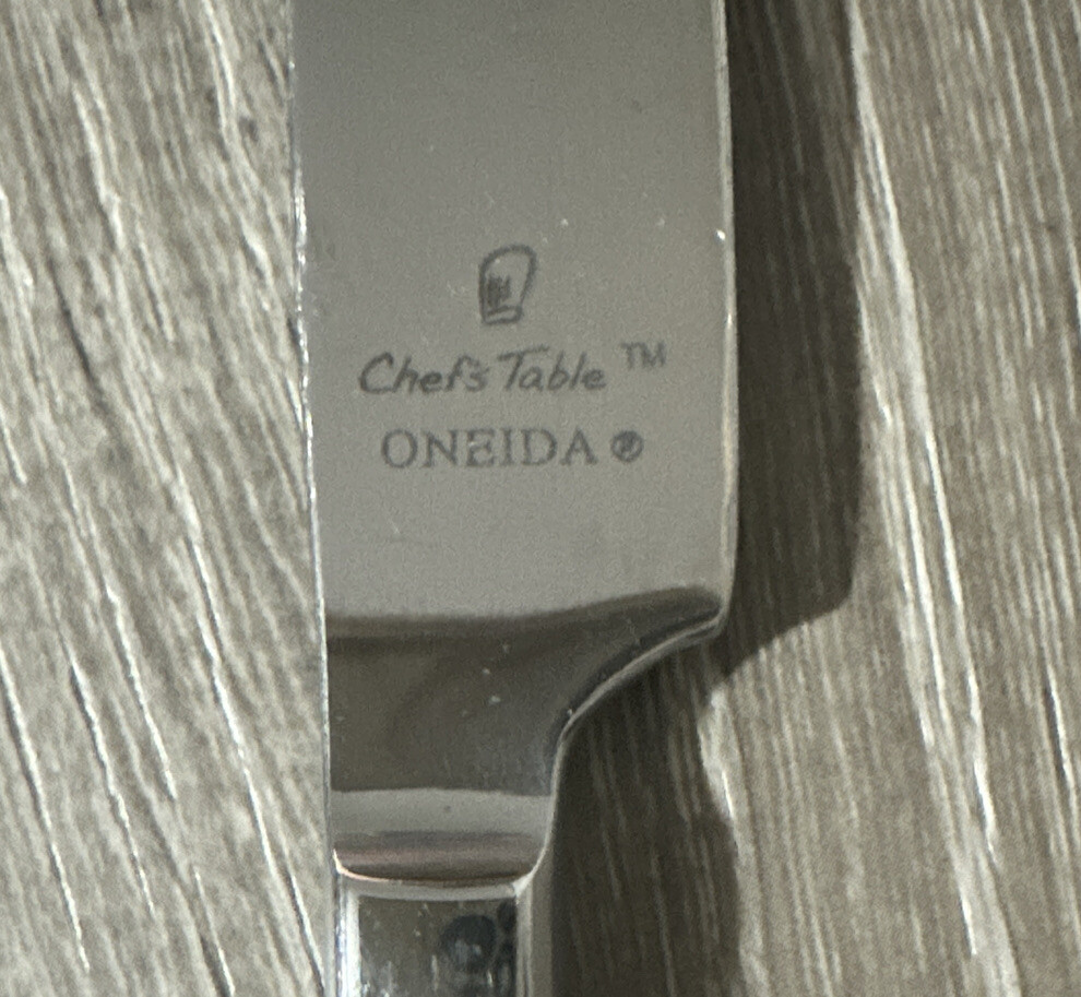 ONEIDA CHEFS TABLE DINNER KNIVES STAINLESS FLATWARE