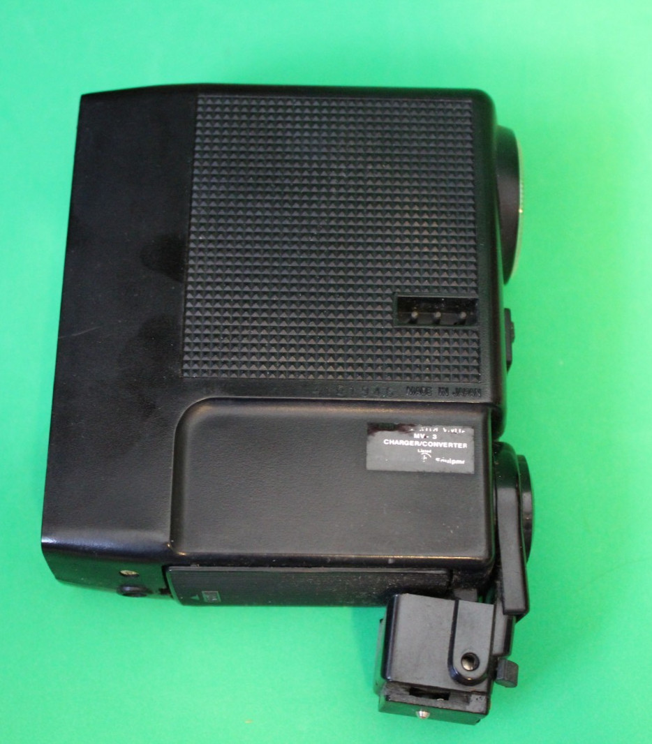 VINTAGE VINITAR AUTO/THRISTOR 292 CAMERA FLASH WITH CASE
