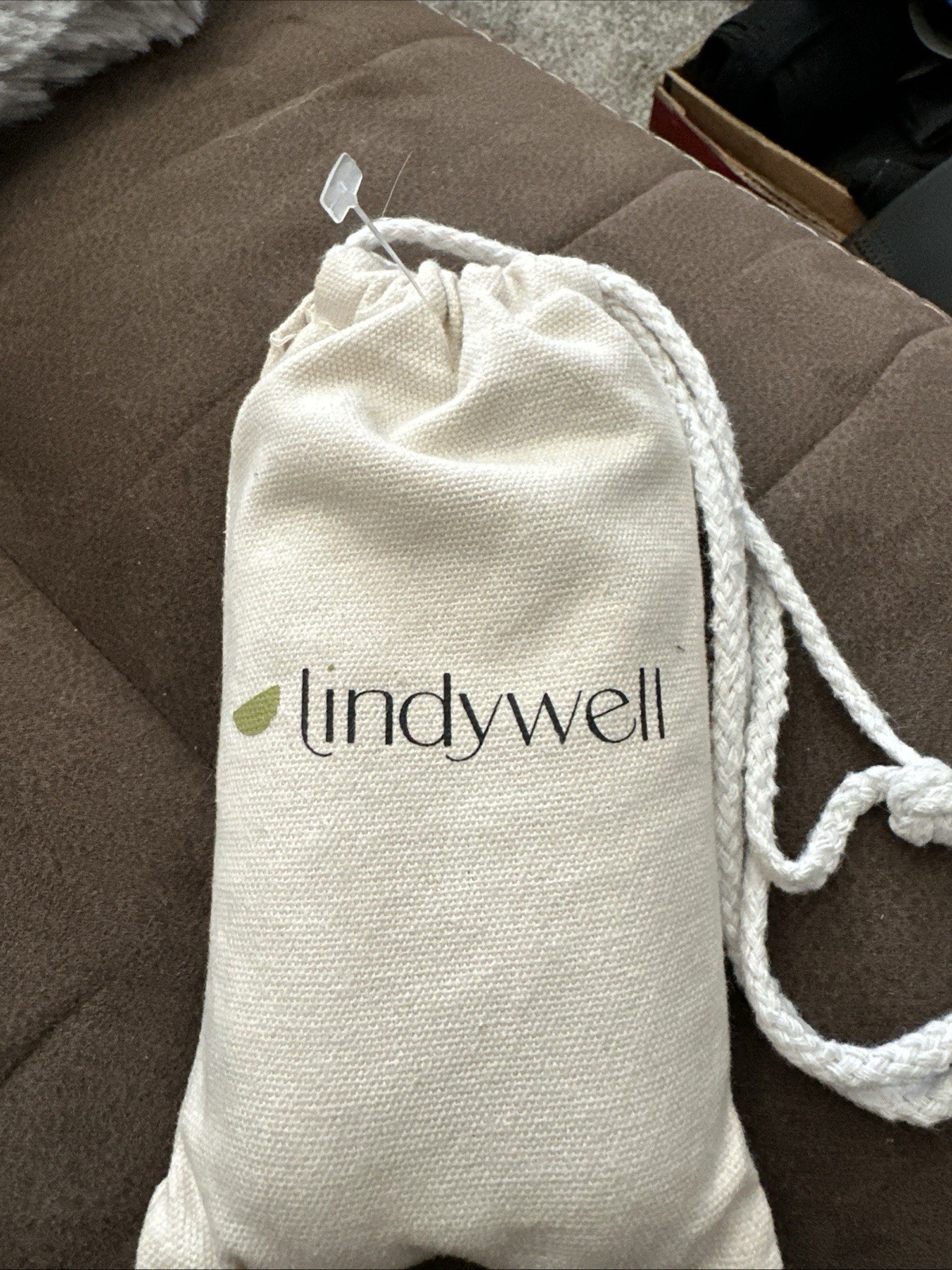 (QTY 2) LINDYWELL LWHW2SB: 2.2 Lb Hand Weights Soft Grip Walking Hand Weights