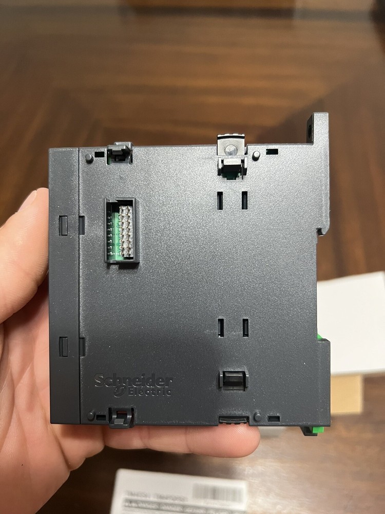 Brand New Schneider Electric TM4ES4 Modicon TM4 Ethernet Network Module