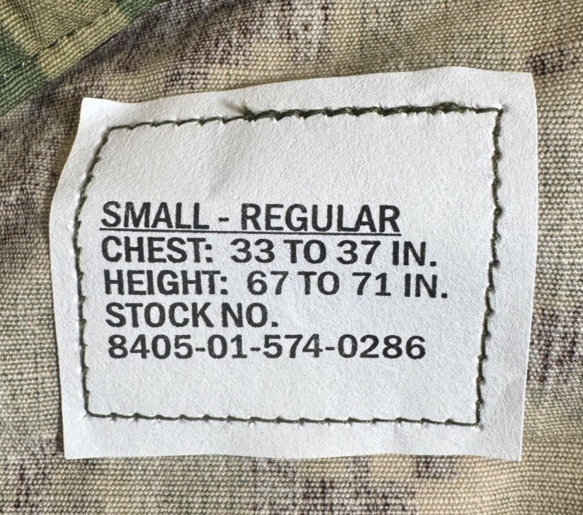 New US Navy USN NWU Type III AOR2 Working Uniform Blouse Jacket Small Regular