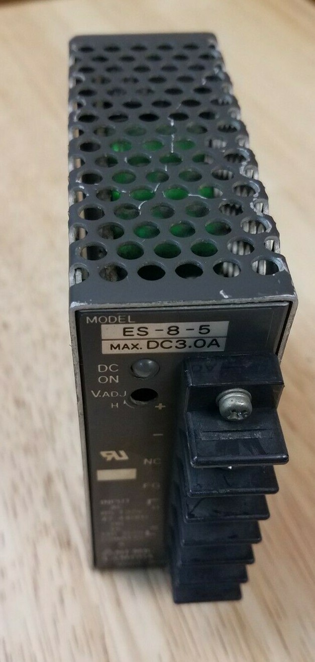 (N) LAMBDA / POWER SUPPLY Ref: ES-8-5 / MAX DC 3.0A / (B526a)