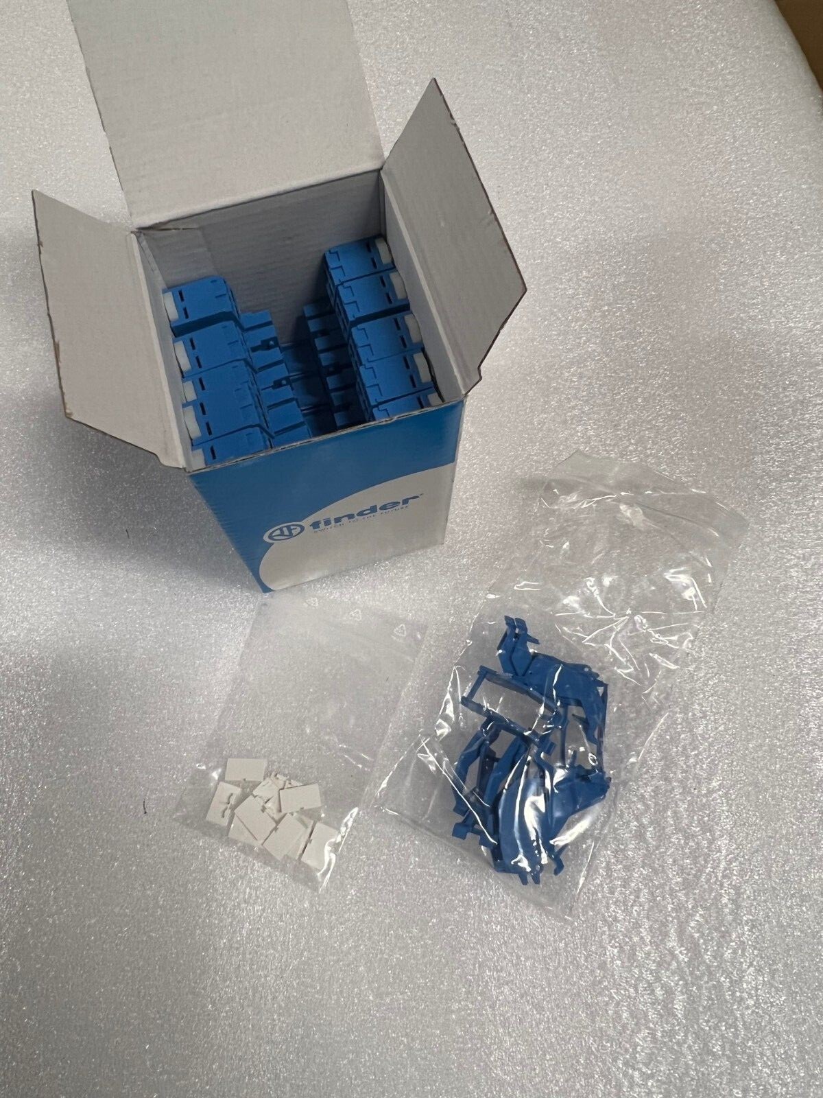 Qty. 10 Finder 97P2SPA 97P2 Push-In Socket 10A-250V