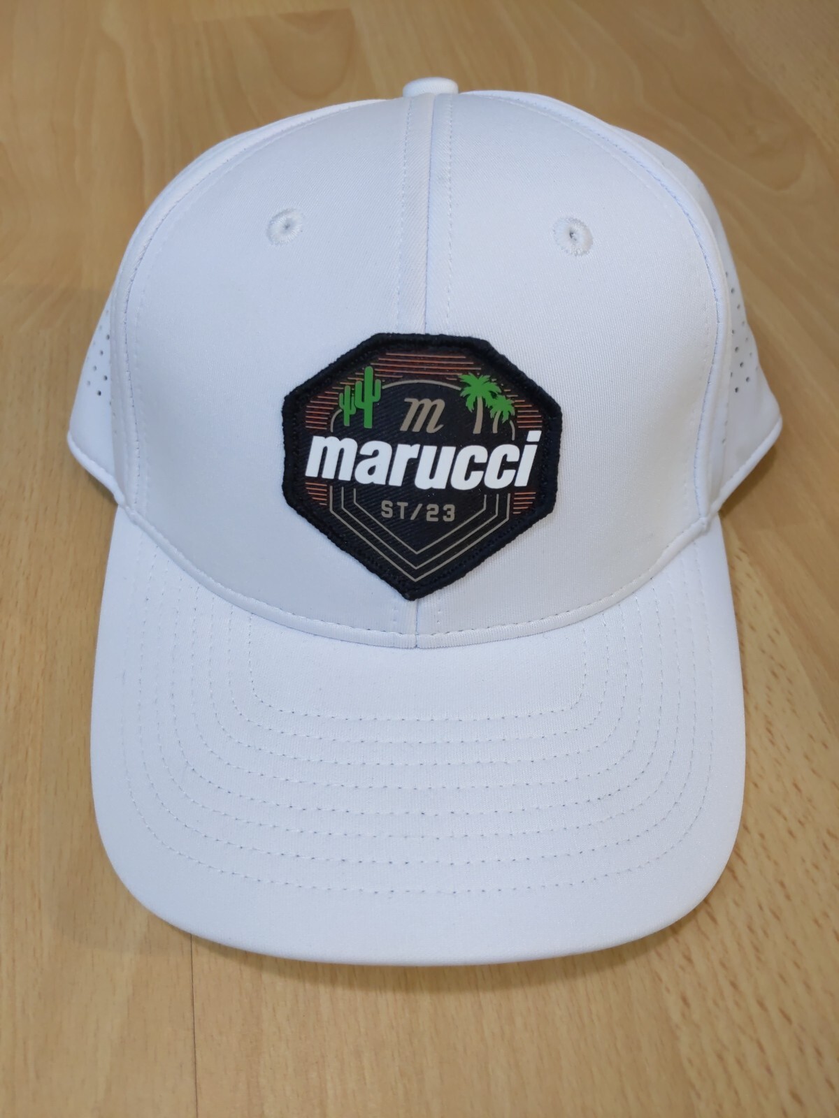 Marucci Hat Cap ST/23 Performance Snapback Baseball Softball Vented White NWOT