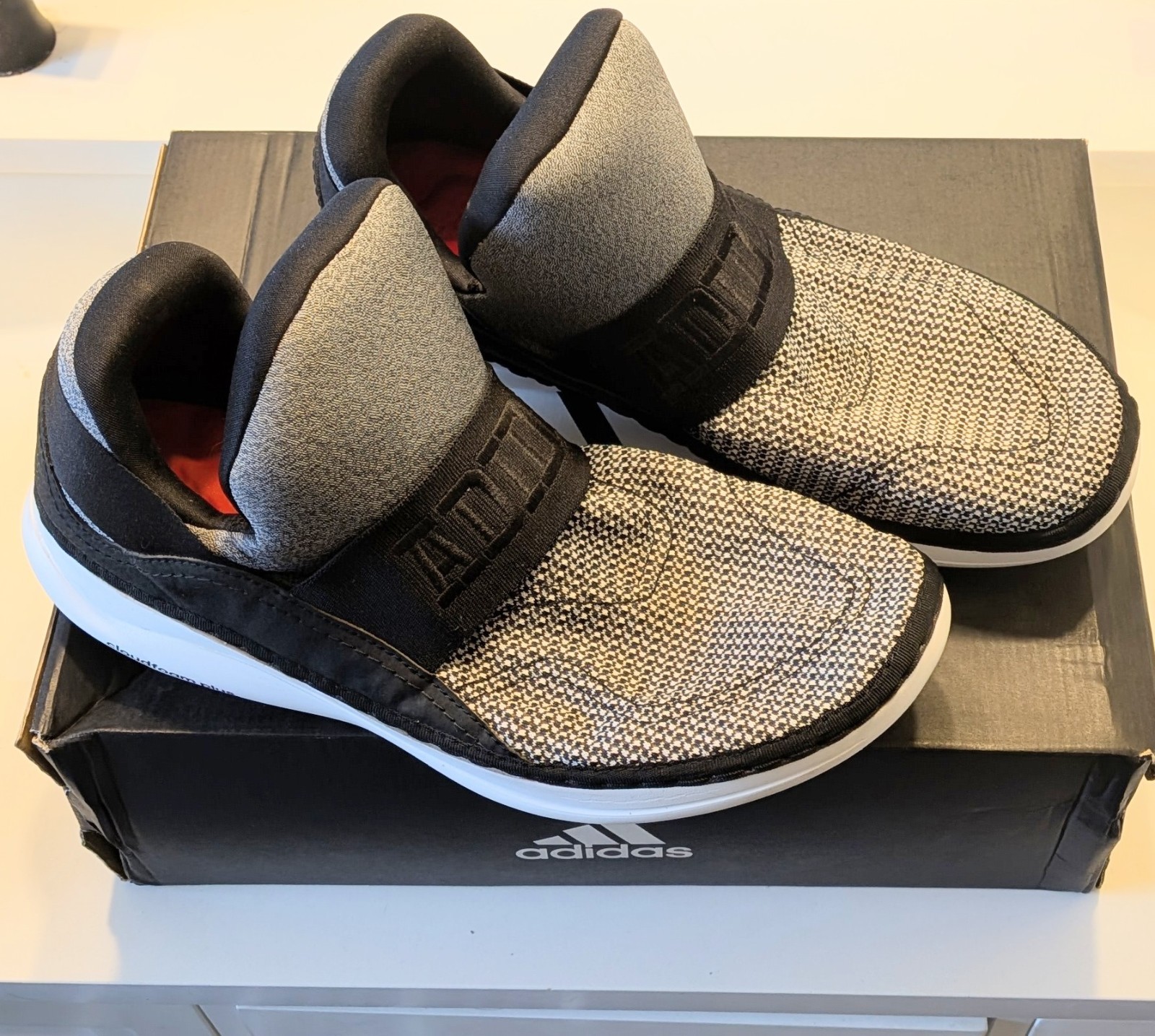 rare Men Adidas Cloudfoam Plus Zen ultra Black white check slip on size 12