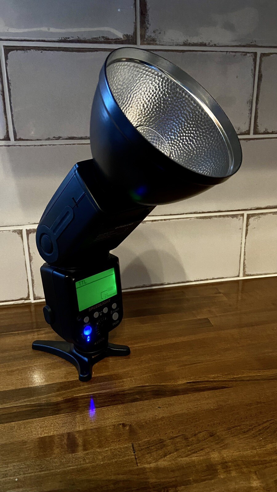 Polaroid Bare Bulb Flash ~ w Bulb, Reflector, stand, case ~ EXCELLENT