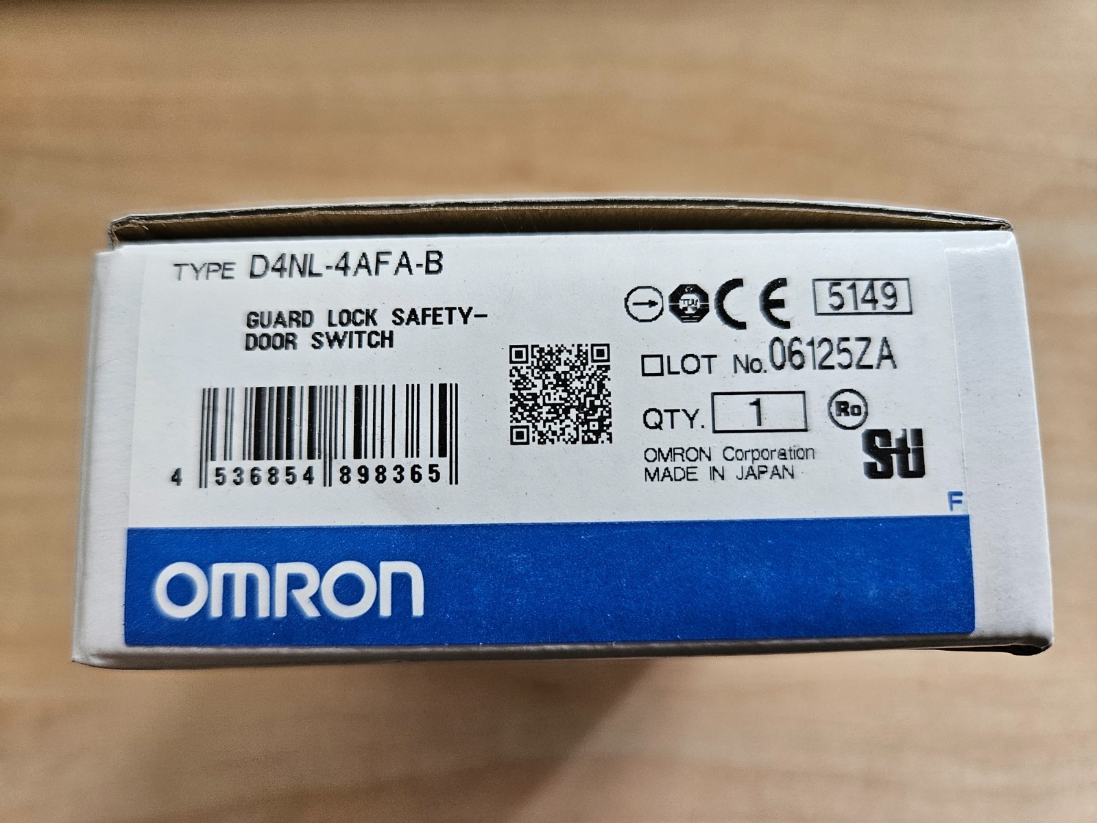Omron D4NL-4AFA-B PLC Door Switch Unit