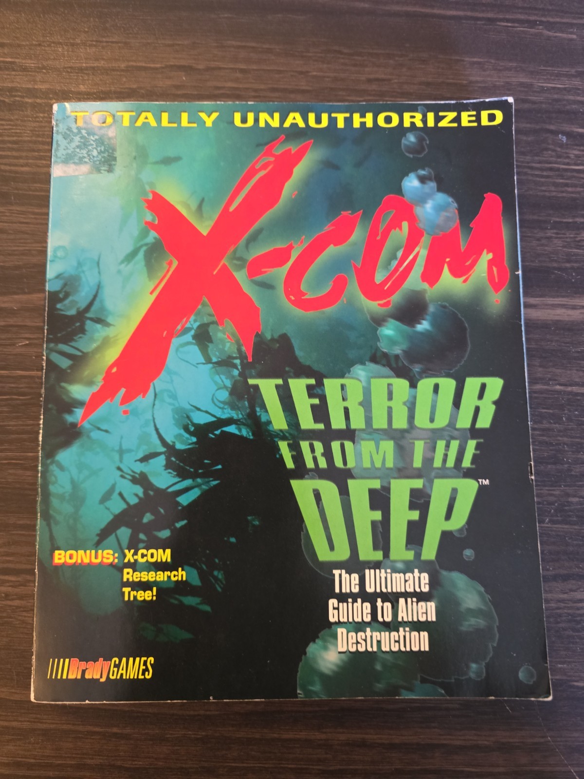 Brady Games PC X-COM Terror  Deep Unauthorized Strategy Guide Microprose