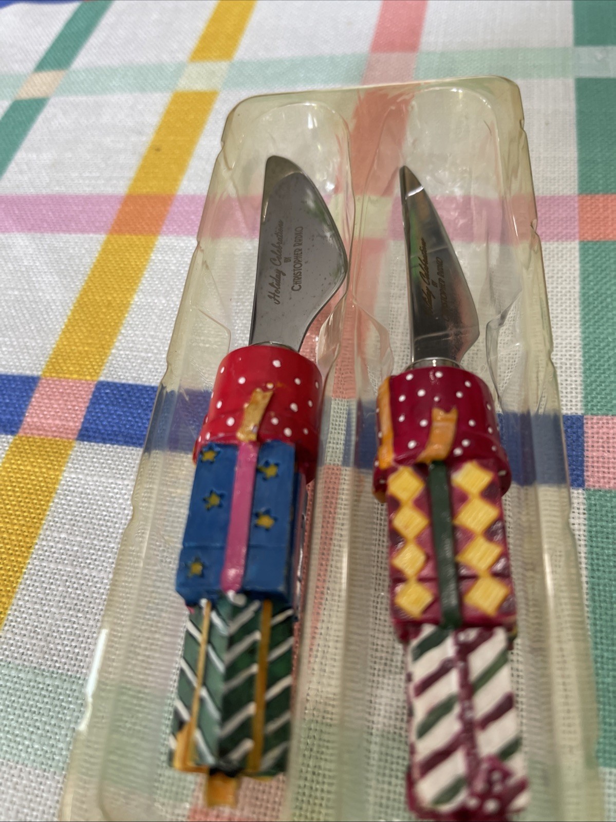 2 Knife Spreadable Set. Handles Are Christmas Packages Made By Christopher Radio