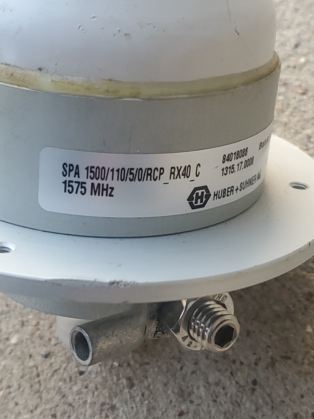 HUBER+SUHNER 84018086 Telecom Antenna, Open Box