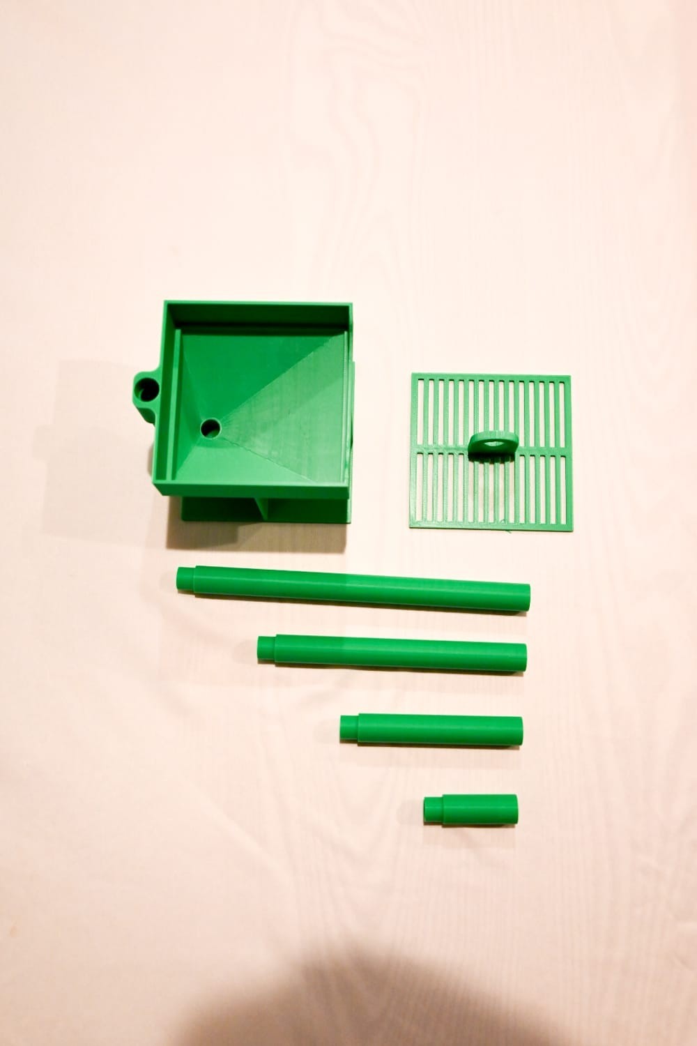 Fluval Breeding Box - Egg Catcher Attachment 4x4x3.5 in Fry Saver